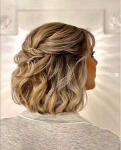 Mother Of The Bride Hair Short, Mother Of The Groom Hairstyles, Short Bridal Hair, Bridal Hairstylist, A Lot Of Hair, Wedding Hairstyles Medium Length, Hairdo Wedding