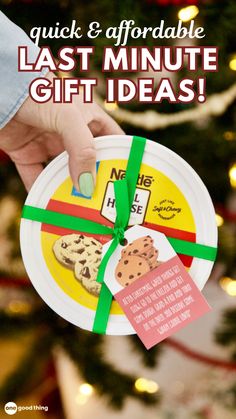 a hand holding a paper plate with the words quick and affordable last minute gift ideas