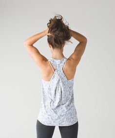 Looks good Women Athletic Wear, Fitness Clothes For Women, Athletic Wear Womens, Yoga Fashion, Workout Outfit, Sporty Outfits