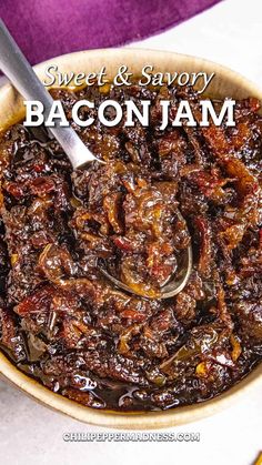 A spoonful of the delicious Sweet And Savory Bacon Jam. Maple Bacon Jam Recipe, Bourbon Bacon, Slow Cooker Bacon, Chili Pepper Recipes