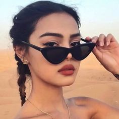 New Beautiful Cat Eye Sunglasses Black Fashion Design Open To Offers Eyeliner Cat, Punk Mode, Look 80s, Rhinestone Sunglasses, Cat Eye Sunglasses Women, Sunglasses Women Vintage, Cute Sunglasses, نظارات شمسية, Retro Cats