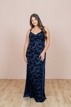 Model: Claire; Size: 14; Color: Navy