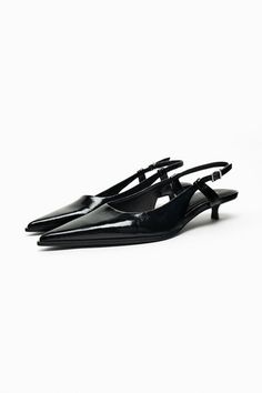 Zara Fall, Heels Slingback, Shoes Too Big, Shoes Photo, Latest Shoe Trends, Slingback Heels, Pointed Toe Boots, Pointed Heels