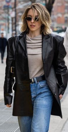 Sidney Sweeney Aesthetic, Bussines Women Outfit, Sydney Sweeney Outfits, Sydney Sweeney Style, Sydney Sweeney Hair, Sydney Style, Sydney Sweeney, Fall Fit, Estilo Preppy