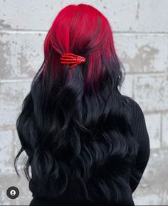 Witchy Hair, Half Dyed Hair, Weft Extensions, Split Dyed Hair, Gorgeous Hair Color, Hair Tips Video, Alternative Hair, Haircut And Color, Festival Hair