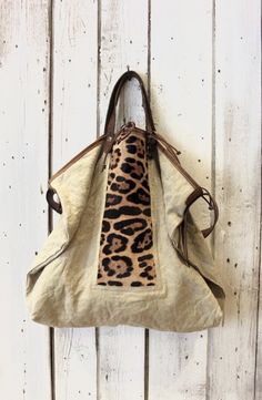 Sac Tote Bag, Bag Accessories Diy, Sac Diy, Diy Leather Bag, Tote Handbag, Calf Hair