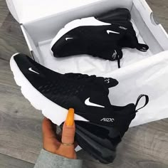 Nike Air Max 270 Black, Nike Casual, Sneaker Outfits, Nike Air Shoes, Nike Trainers, Cute Sneakers, Fresh Shoes, Nike Air Jordans, Hype Shoes