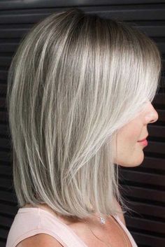 Haircut For Big Forehead, Hairstyles For Thick Hair, Tan Skin Blonde Hair, Platinum Blonde Hair Color, Medium Length Hairstyles, Midlife Crisis, Silver Blonde, Medium Long Hair