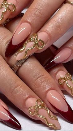 Nails With Ringstones, Christmas Nails Red Almond, Nail Inspo Short Almond, Nail Inspo Short, Pink And Gold Nails, Nails Thanksgiving, Red And Gold Nails, December Nails, Magic Nails