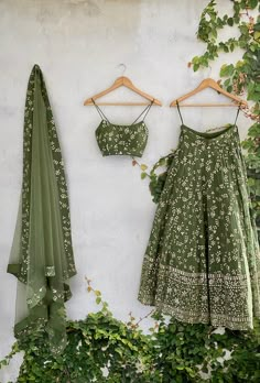 Green Indian Outfit, Indian Bridesmaids Outfits, Orang India, Green Lehenga Choli, Lehenga Choli For Women, Choli For Women, Indian Outfits Lehenga, Outfits Indian, Wedding Lehengas