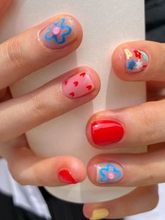 Summer Classy Short Nail Designs: Elegant Art Ideas & Trendy Tips for 2024 Short Summer Manicure, Summer Nails Gelish, Korean Gel Nails Simple, Each Nail Different Design, Natural Nail Designs Short, Classy Summer Nails Simple, Korean Short Nails, Short Square Nail Art, Classy Short Nail Designs