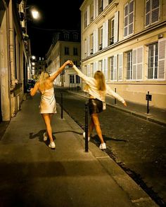 Studying Abroad Aesthetic, Aesthetic Europe, Summer Abroad, France Aesthetic, Abroad Travel, Europe Aesthetic, Level 7, Streets Of Paris