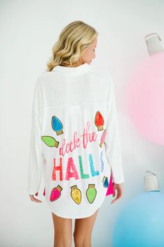 DECK THE HALLS SEQUIN BUTTON DOWN | Judith March Coastal Boutique, Cute Teacher Outfits, Best Christmas Lights, Christmas Products, Outfits New Year, Sequined Sweatshirt, Judith March, Christmas Clothes, Christmas Cup