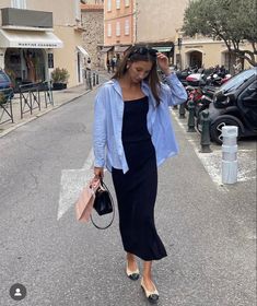 What To Wear In Europe, Sandal Tali, Stile Hijab, European Summer Outfits, Modest Summer Outfits, Europe Outfits, Italy Outfits, Summer Work Outfits, Paris Outfits