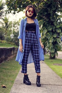 Cool blue outfit Plaid Pants, Outfits Casuales, Edgy Fashion, Look Cool