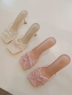 Cute bow heels 
Wedding heels 
Kitten heels Bow Heels Wedding, Kitten Heels Aesthetic, Kitty Heels, Pink Kitten Heels, Heels Kitten, Heels Aesthetic, Heels Wedding, Double Bow, Bow Heels