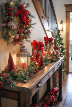 Themed Christmas Decorating Ideas, Dinning Room Christmas Decorations Ideas, Interior Design Christmas Decor, Christmas Decoration Styles, Hallmark Decorating Ideas, Red Christmas Decor Ideas For Living Room, Christmas Decor For Doors Inside, Christmas Decor For Railings Banisters, Door Wreaths Diy Christmas