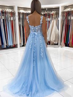 Silueta: una línea
Cintura: Natural
Longitud de la manga: sin mangas
Tela: encaje, tul
Color mostrado: azul claro
Sujetador integrado: sí Dresses With 3d Flowers, Prom Dresses Light Blue, Prom Dresses Long A Line, Prom Dresses High Low, Blue Tulle Prom Dress, Prom Dress Two Piece, Graduation Dress Ideas, Off The Shoulder Prom Dress, Burgundy Prom Dresses