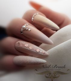 Fancy Nails Almond Shape, Glitter Accent Nails, Pointy Nails, Bling Acrylic Nails