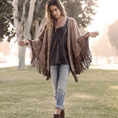 Faux Fur Chalet Grande Poncho Tan Brown, Kimono Top, Faux Fur, Jackets & Coats, Jackets For Women, My Style, Knitting, Crochet, Women's Top