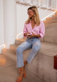 Pink Striped Raphi Shirt – Easy Clothes North America Pink And Light Blue Outfit, Parisian Wardrobe, Effortlessly Chic Outfits, Easy Trendy Outfits, Pink Shirt, Style Chic, Outfit Casual