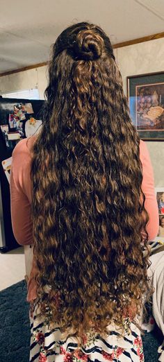 Long 2c Hair, Wavy Curls, Long Healthy Hair, Curly Girl Hairstyles, Super Long Hair, Penteado Cabelo Curto, Mermaid Hair