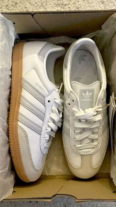 Adidas samba white halo blue gum, adidas samba, shoes, summer shoes, shoes 2024, sneakers. #adidas #sneakers #promotion #sponsored Adidas Samba Shoes, Samba White, Adidas Samba White, Shoes For Fall, Adidas White Shoes, Samba Shoes, Discover Your Style