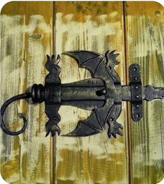 Dragon Door, Blacksmith Projects, Metal Projects, Door Latch, Door Knockers, A Dragon, Dream House Decor, Dream Home Design