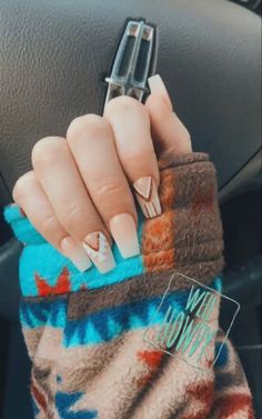 Dip Powder Nails Western, Western Engagement Nails, Cute Country Nail Ideas, Nails Western Design, Western Nails Fall, Western Inspired Nails, Country Nails Design, Cute Western Nails, Boho Western Nails