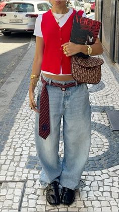 Women Collared Shirt Outfits, Street Style Concert Outfit, Sofia Coelho Outfits, Aesthetic 2025, Crazy Fits, Outfit Swag, Styled Outfits, Winter Inspo, Chique Outfits