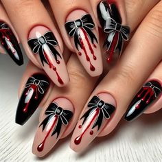 Nail Ideas Horror, Winter Goth Nails, Creepy Christmas Nails, Spooky Christmas Nails, Goth Christmas Nails, Gothic Christmas Nails, Creepy Nails, Nails With Bows