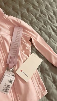 Lulu Lemon Aesthetic, Lululemon Aesthetic, Pink Lifestyle, Lululemon Outfits, Pink Girly Things, Girly Accessories, Lulu Lemon, Girl Fits, Birthday Wishlist