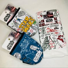 Brand New With Tags Star Wars Disney The Empire Strikes Back 1- Set Of 2 Kitchen / Dish Towels 16 X 26” 100% Cotton 2- Sets Of 2 Mini Oven Mitts Sets 4 Oven Mitts Total 5.5” X 7” 100% Cotton Outer Content 100% Polyester Filling Content Bundle & Save! Star Wars Cookbook, Star Wars Kitchen, Star Wars Bag, Star Wars Decor, Mini Oven, Star Wars Kylo Ren, Star Wars R2d2, Star Wars Ahsoka, Disney Kitchen