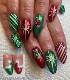 Hey Pandas! Post The Cutest Christmas Or Winter Nail Art Designs You Had On Your Nails (Closed) Red And Green Christmas Nails Coffin, Christmas Gel Nails Red And Green, Holiday Nails Red And Green, Christmas Presents Nails, Red And Green Christmas Nails Acrylic, Red And Green Xmas Nails, Christmas Nails Red And Green Glitter, Christmas Nail Art Designs Almond