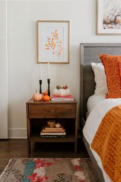 fall nightstand with pumpkins Thanksgiving Bedding, Cute Fall Bedroom, Cozy Bedroom Aesthetic Autumn, Pumpkin Color Bedding Set, Cozy Fall Aesthetic Bedroom Autumn, Pumpkin Comforter Bedroom, Fall Bedroom Decor, Cozy Fall Bedroom, Preppy Fall