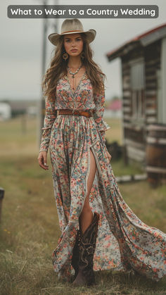 female guest at a country wedding Western Casual Wedding Outfit Guest, Jean Wedding Outfit Women, Western Glam Outfit Wedding, Western Boho Dress Outfit, Western Themed Wedding Guest Outfit, Western Floral Dress, Boho Western Outfits Spring, Country Formal Dress, Boho Chic Wedding Guest Outfit