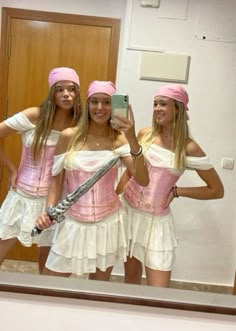 trio halloween costume ideas Pink Pirate Halloween Costumes, Halloween Costumes From Closet, Pirate Barbie, Pink Pirate Costume, 3 Musketeers Costume, Halloween Costumes Duos, Duos Halloween Costumes, Best Friend Halloween Costume Ideas, Harry Potter Trio