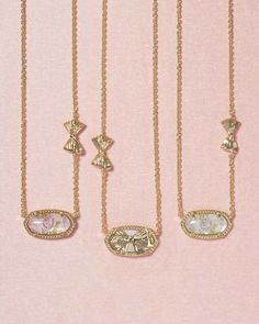 Christmas Kendra Scott Necklace, Bow Kendra Scott Necklace, How To Layer Kendra Scott Necklaces, Kendra Scott Bow Necklace, Layering Kendra Scott Necklaces, Aesthetic Wishlist, Preppy Necklaces, Kendra Scott Necklace Elisa, Dream Items