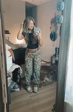 Leggings Western Outfit, Western Outfits With Leggings, Western Outfit Inspiration, Boho Western Outfits, Concert Vibes, Country Style Outfits, Cute Country Outfits