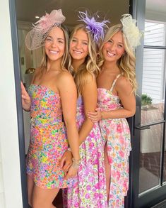 Kentucky Derby Date Party Outfit Sorority, Derby Days Outfits, Senior Tea Outfits, Derby Aesthetic Outfits, Tea Party Looks For Women, Oaks Day Fashion, Tea Party Outfit With Hat, Derby Sorority Theme, Newmarket Races Outfit