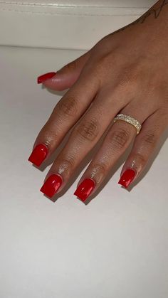 Tomato Red Nails, Red Nails Black Women, Red Nails Square, Red Pedicure, Short Fake Nails, Red Manicure, Cat Eye Nails, Drip Nails