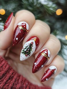 Celebrate the magic of the holidays with these merry Christmas tree nails! Explore 26 captivating designs that capture the warmth and joy of the season. From playful polka dot trees to elegant gold leaf accents, these festive manicures will make your hands a true winter wonderland. Get ready to dazzle at every celebration! Dot Trees, Christmas Tree Nail Designs, Foil Nail Designs, Disney Christmas Nails, Christmas Nail Colors, Trending Christmas, Christmas Tree Nails, Toes Nails