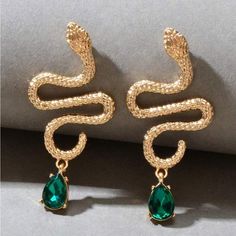 Emerald Rhinestone Decor Snake Drop Earrings Material: Zinc Alloy Ships In 6-10 Days Related Tags: Vintage Baddie Aesthetic Color-Block Grunge Goth Preppy Tiktok Business Casual Contemporary Minimalist - Business Professional Workplace Wear Fall Winter Spring Summer 90s Dress Pants Blazer Blouse Holiday Christmas Dress Wedding Guest Boho Prom Classy Work Office Business Casual Contemporary Diamond Professional Harry Winston Workplace Chopard Wear Fall 18k Gold Winter Blazer 925 Sterling Silver P Friend Jewelry, Snake Jewelry, Costume Jewelry Earrings, Snake Earrings, Anthropologie Jewelry, Gold Collar, Rhinestone Decor, Green Gems, Watches Women Fashion