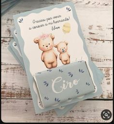 a card with two teddy bears on it and the words ciro written in spanish