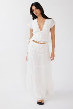 Azura Drawstring Maxi Skirt White Maxi White Skirt Outfit, Outfit Ideas Modest, Vacation Skirts, Maxi Skirt White, Pink Dress Shoes, White Skirt Outfits, Greece Outfit, Summer Sets, White Maxi Skirt