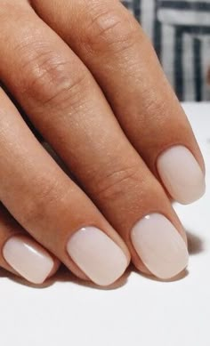 Dull White Nails, Anc Nails Short, Shellac Neutral Nails, Natural Dipped Nails Short, Soft White Wedding Nails, Wedding Manicure And Pedicure Brides, Neutral Fall Transition Nails, Gel Manicure Neutral Colors, Short Nails Trends 2023