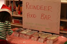 Reindeer Food Bar, North Pole Christmas Party, Easy Christmas Party Food, Party Food Ideas Easy, Christmas Party Food Ideas, Food Booth, Easy Christmas Party, Christmas Recipes For Kids, Church Christmas Party