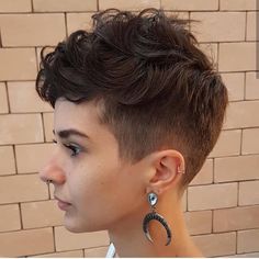 Undercut Hairstyles Women, Hair References, Curly Pixie Hairstyles, Curly Pixie Haircuts, Haircut Inspo, Candy Birthday, Edgy Pixie, Short Curly Haircuts