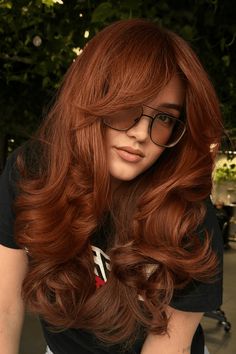 chocolate auburn hair, hair makeovers, natural beauty Natural Red Hair Inspo Color, Cherry Chestnut Hair, Ginger Hair With Layers, Sizzling Copper Hair Loreal, Layered Copper Hair, Auburn Hair Color With Highlights Copper, Auburn Orange Hair, Red Hair Dark Eyebrows, Caramel Ginger Hair