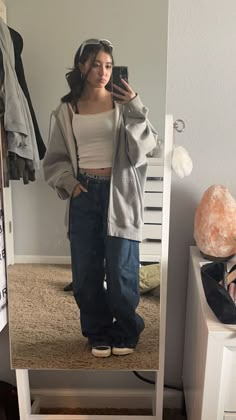 Baggy Outfits Girl Aesthetic, Aethstetic Outfits Girl, Tomboy Outfits Aesthetic, Lay Luv, Soft Grunge Outfits Aesthetic, Baggy Outfits Girl, Skater Outfit, Baggy Outfit Ideas, Skater Outfits